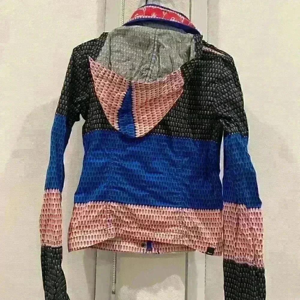 BENCH WOMENS WINDBREAKER Sz M in EUC - Picture 5 of 8